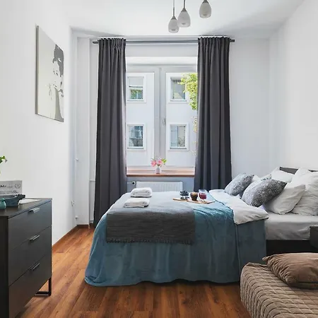 Mokotow P&o Serviced *